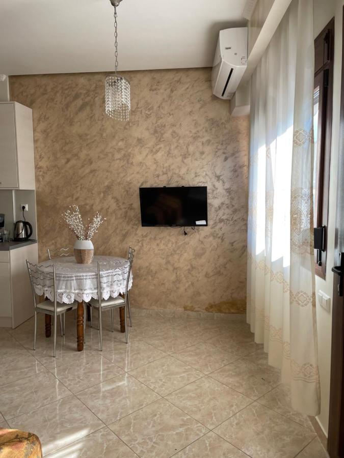 Leonora'S Apartment Prínos 外观 照片