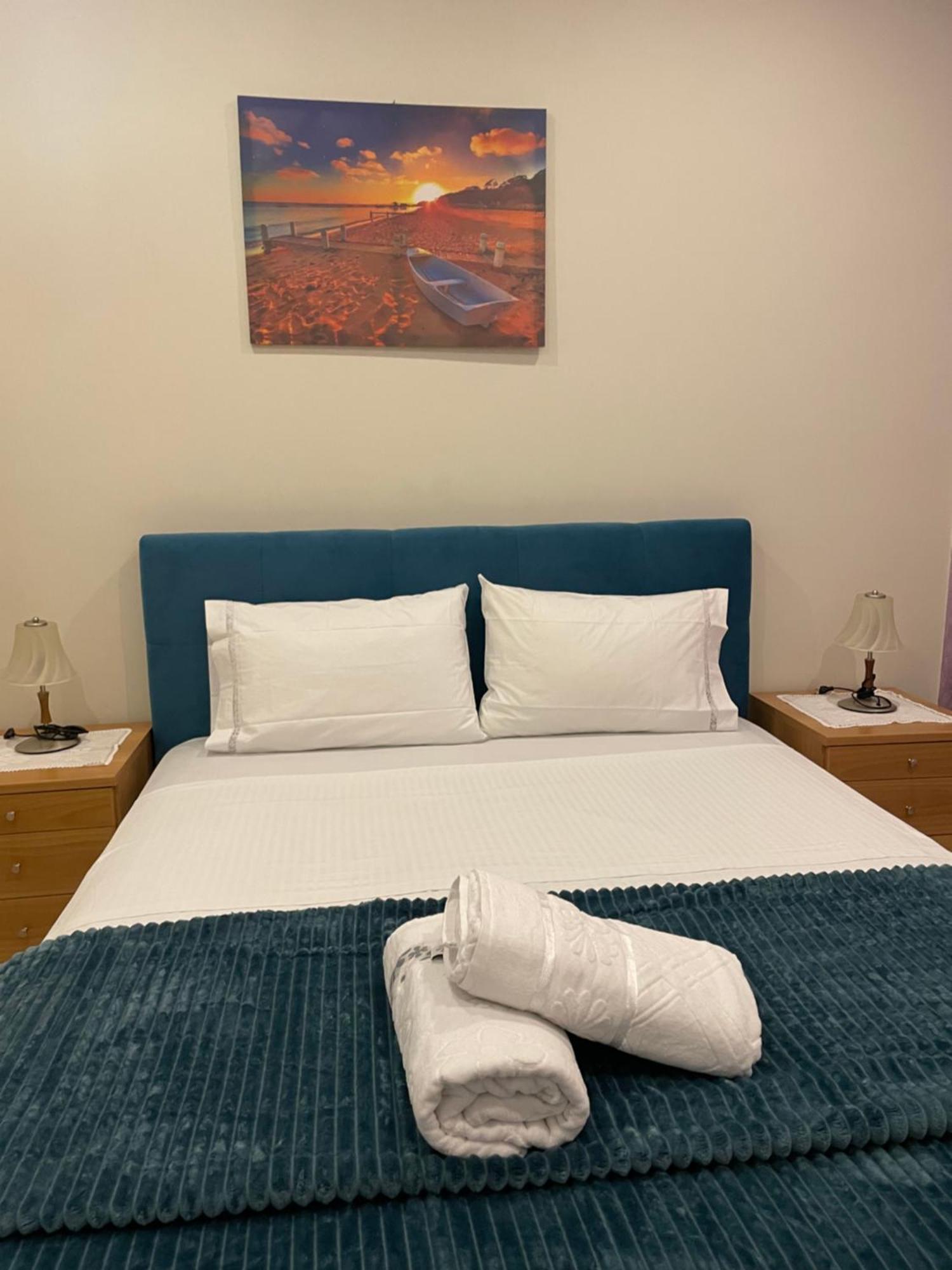 Leonora'S Apartment Prínos 外观 照片